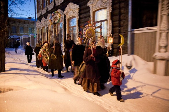 Festivités dans un village russe